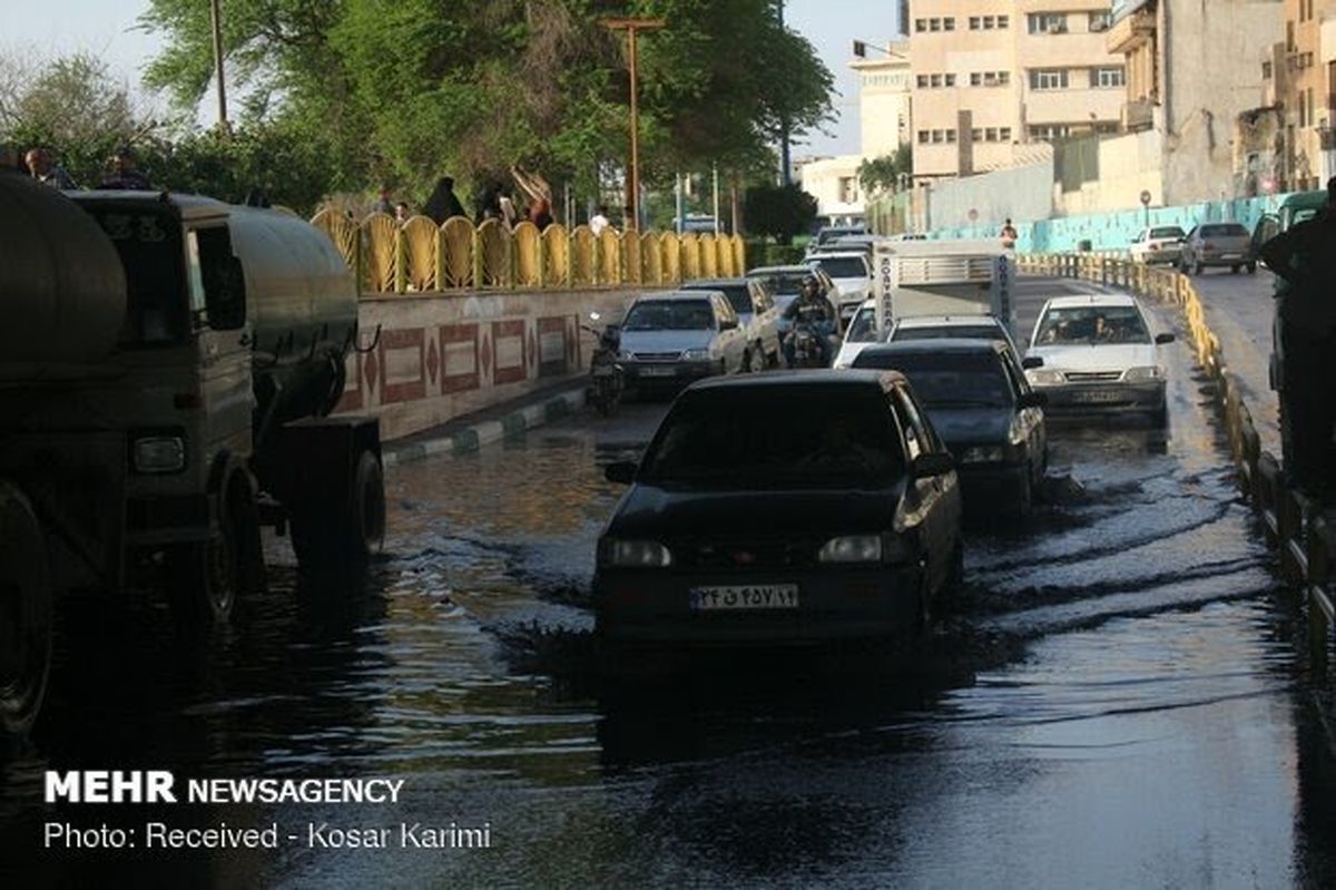 ایجاد شکاف ۳۰ متری در جاده ساحلی اهواز