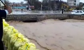 رودخانه ای در شهر نورآباد در آستانه سرریز شدن+ویدئو