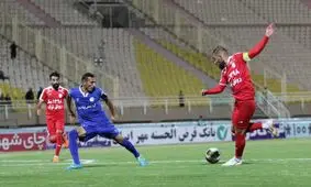 دژاگه، نقش اول پرواز تراکتورسازان