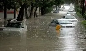 آبگرفتگی خیابان های اصلی شهر اسلام آباد غرب در آغاز بارش شدید باران+ویدئو