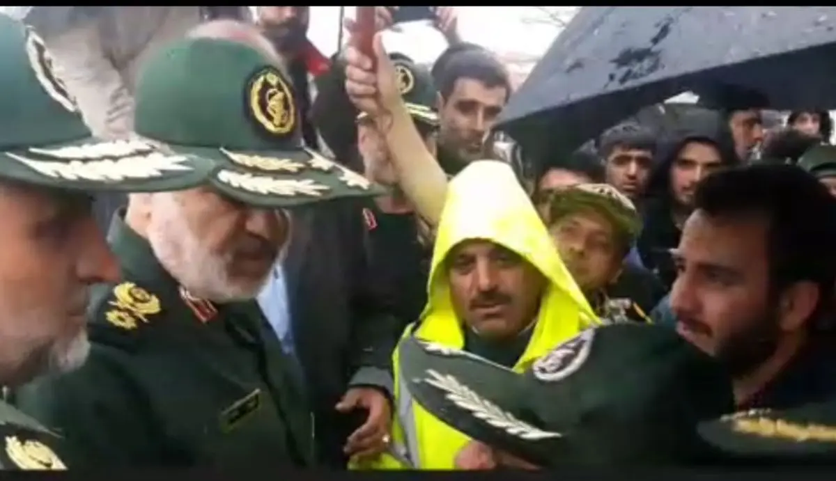 انتقاد جوان دورودی به عملکرد مسئولین دورود در مقابل سردار سلامی جانشین کل سپاه+ویدئو