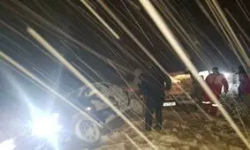 اسکان اضطراری مسافران در راه مانده محور نهاوند-نور آباد