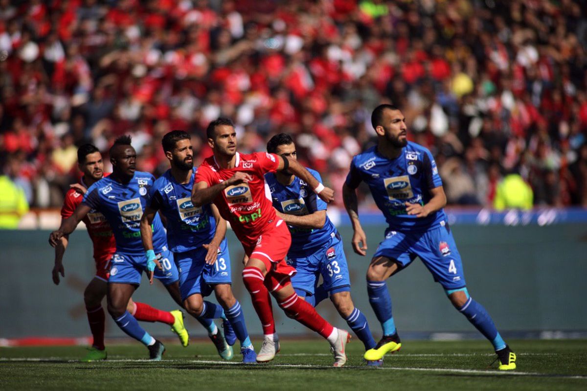 کمکاری یک استقلالی روی گل پرسپولیس