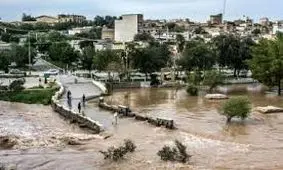 آب رودخانه «سیلاخور» به سمت شهر دورود در حرکت است