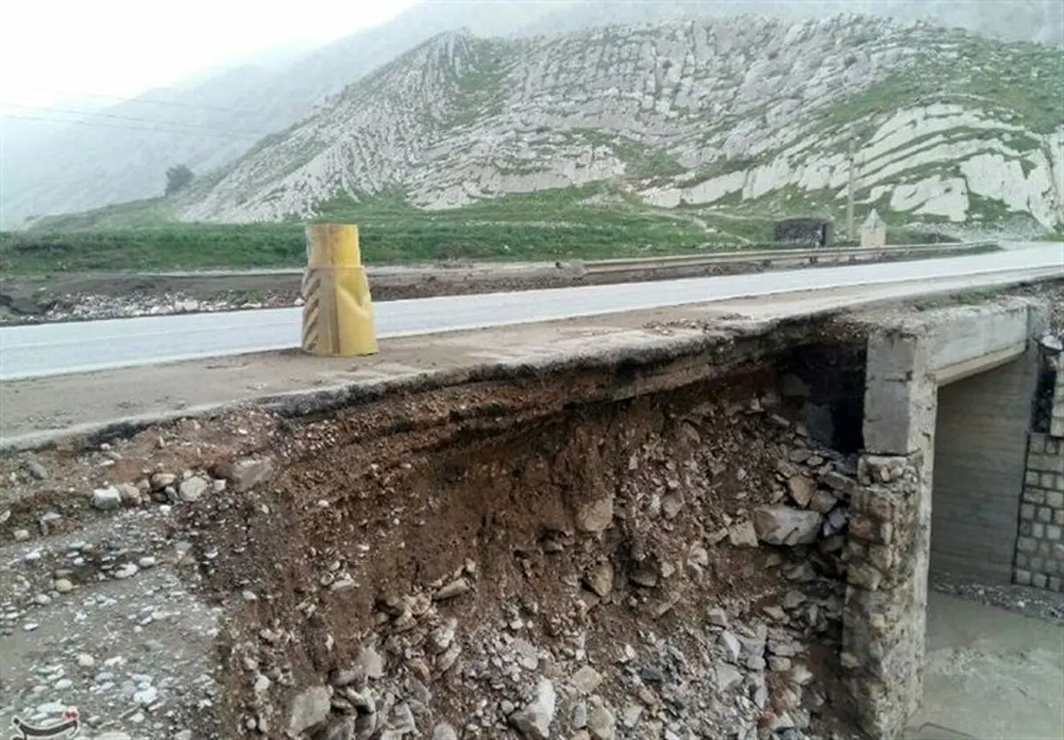 راه ارتباطی بسیاری از روستاهای لرستان قطع است