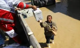 در مناطق سیل زده با کمبود دارو روبه‌رو نیستیم