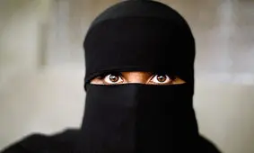 ضرب المثل درون مرا می کشد از بیرون شما را