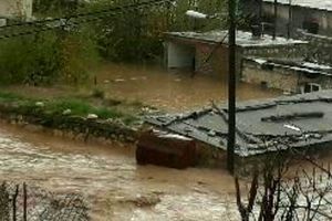 روستای چم مهر بر اثر سیل زیر آب رفت