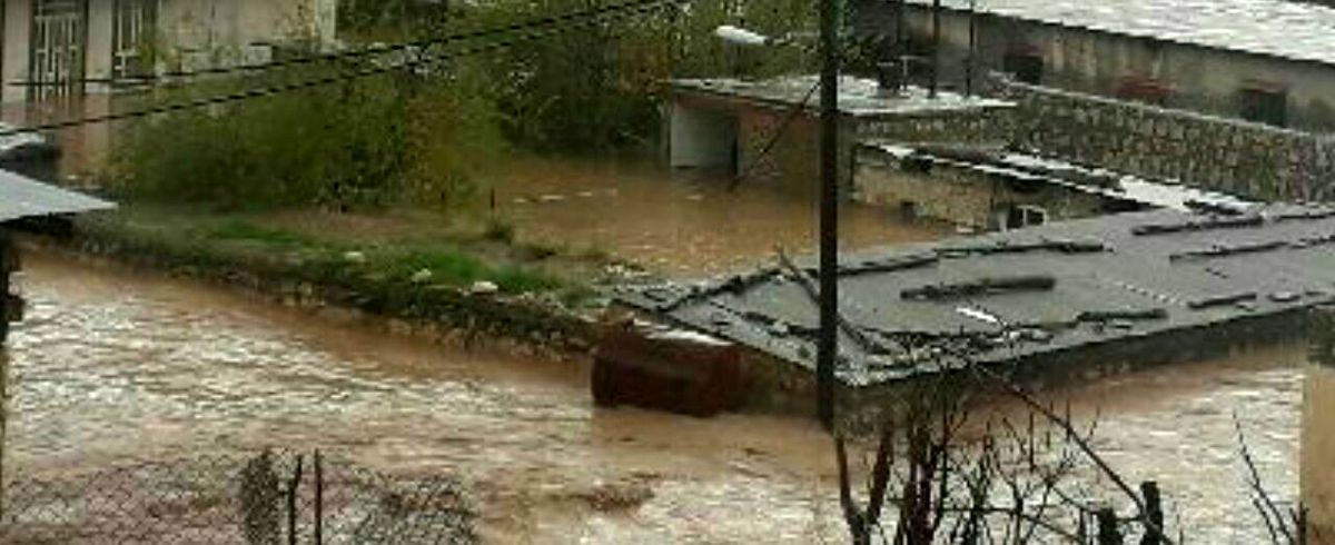 روستای چم مهر بر اثر سیل زیر آب رفت
