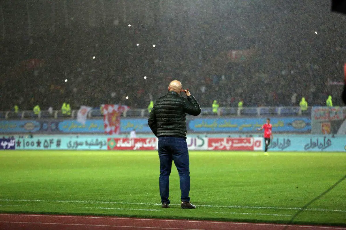 منصوریان در تیم جدید هم ترک عادت نکرد