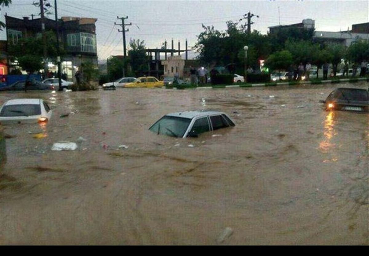 سیلاب شهر پلدختر را از دسترس خارج کرد/هیچ خبری از حال روز مردم نیست