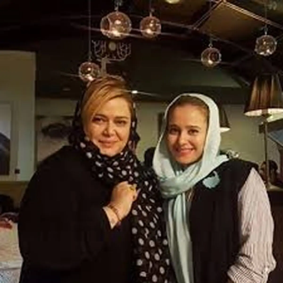 فیلم / دابسمش بامزه بهاره رهنما و الناز حبیبی