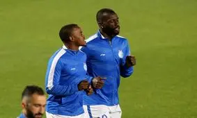 تکذیب توهین نژادپرستانه در استقلال