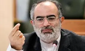 حسام‌الدین آشنا: انتقام را به جای انتقاد به مدیری دیکته می‌کنند!