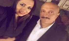 فیلم / شکستن تخم مرغ روی سر مجری در برنامه زنده !