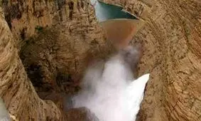 4 متر از ارتفاع آب سد دز کاهش یافت