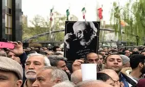 حسین فریدون در مراسم تشییع مرحوم جمشید مشایخی+عکس