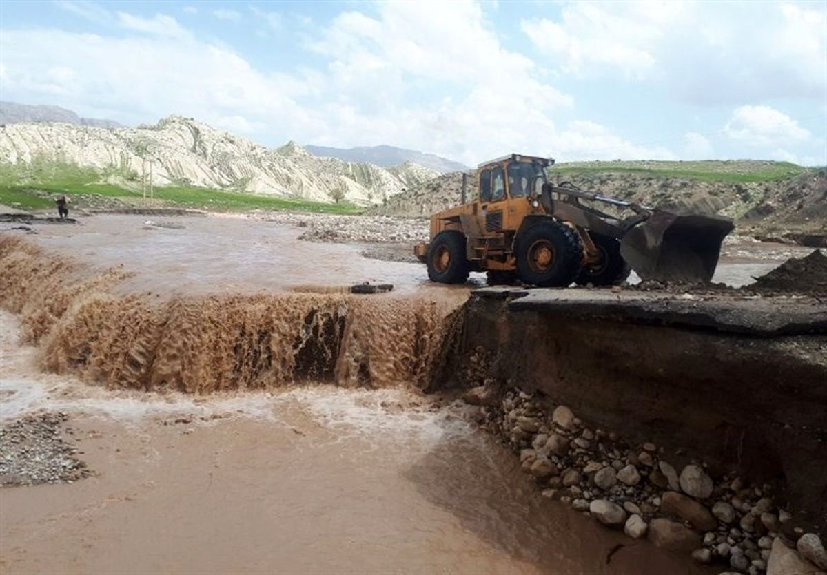 راه ارتباطی ۵۰ روستا در کوهدشت بازگشایی موقت شد/تخریب پل و جاده‌ها