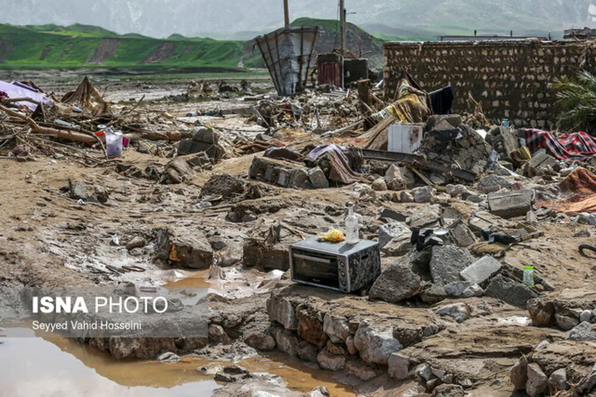 دیدار رئیس ستاد کل نیروهای مسلح با مردم سیل زده پلدختر