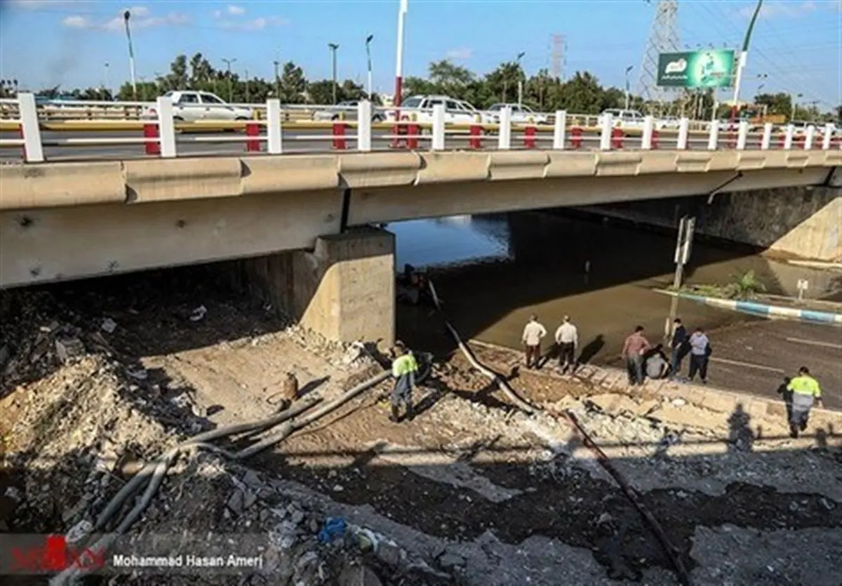 سیل بندهای فاز ۳ و ۴ کوروش، زرگان و کوی پاستوریزه اهواز درحال استحکام سازی هستند