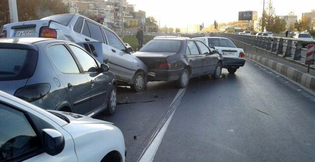 تصادف 30 خودرو در جاده قزوین- البرز با ۱۰۰ مصدوم