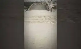 فیلم/ پیشروی آب رودخانه کارون در شهر اهواز