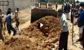 نیاز مردم حمیدیه به بیل و گونی برای ایجاد سیل بند+فیلم