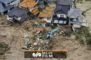 خسارات سیلاب و رانش زمین در ژاپن + فیلم