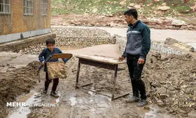 درخواست کتاب درسی و ۵ هزار نیمکت برای دانش آموزان سیل‌زده لرستان