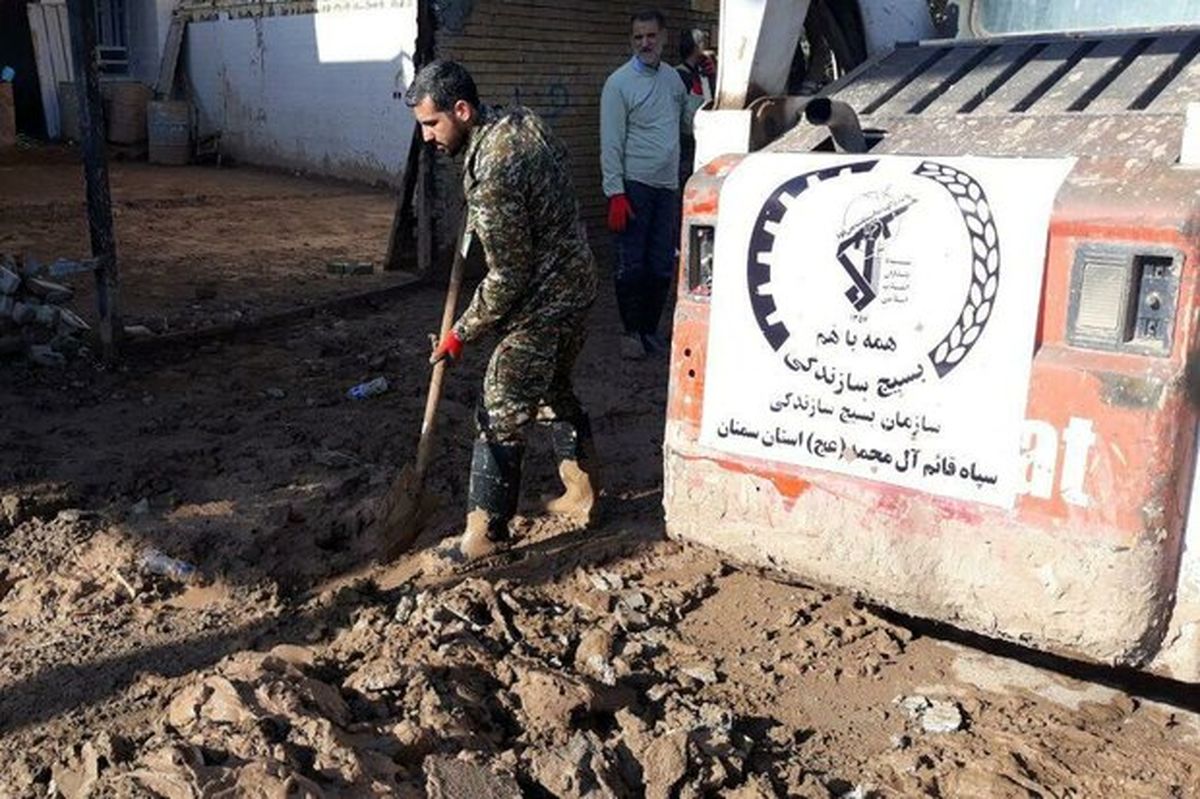 ۳۶۰ امدادگر سپاه استان سمنان به مناطق سیلزده غرب کشور اعزام شدند