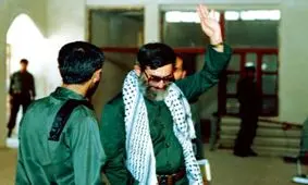 تصاویر کمتر دیده‌شده رهبر انقلاب در لباس پاسداری و ۱۰ تعبیر ایشان درباره سپاه