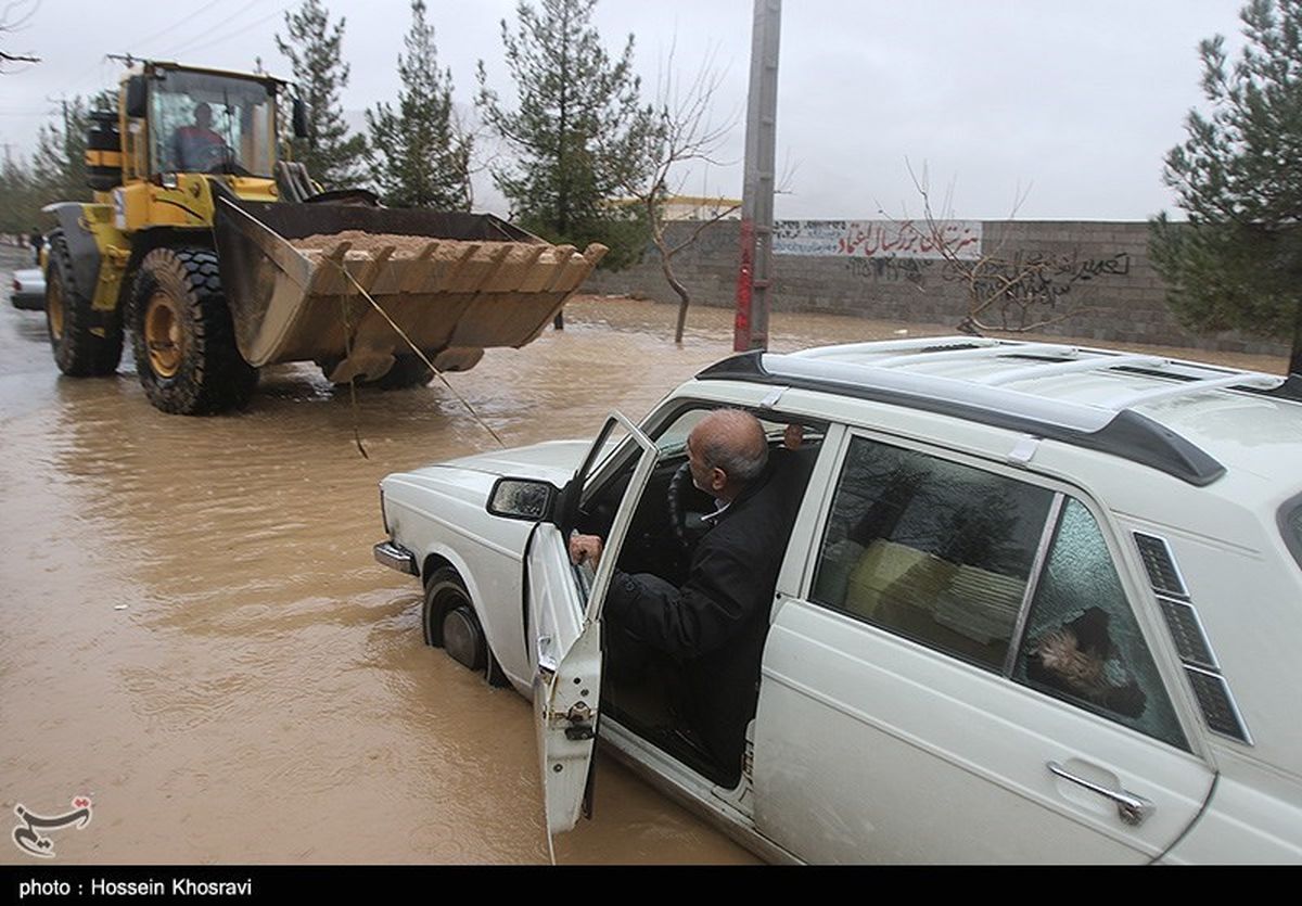 از قطعی آب در ۹۶ روستا تا تخریب پلهای ارتباطی/ افزایش ۴۰۰ درصدی بارش باران در برخی نقاط فارس