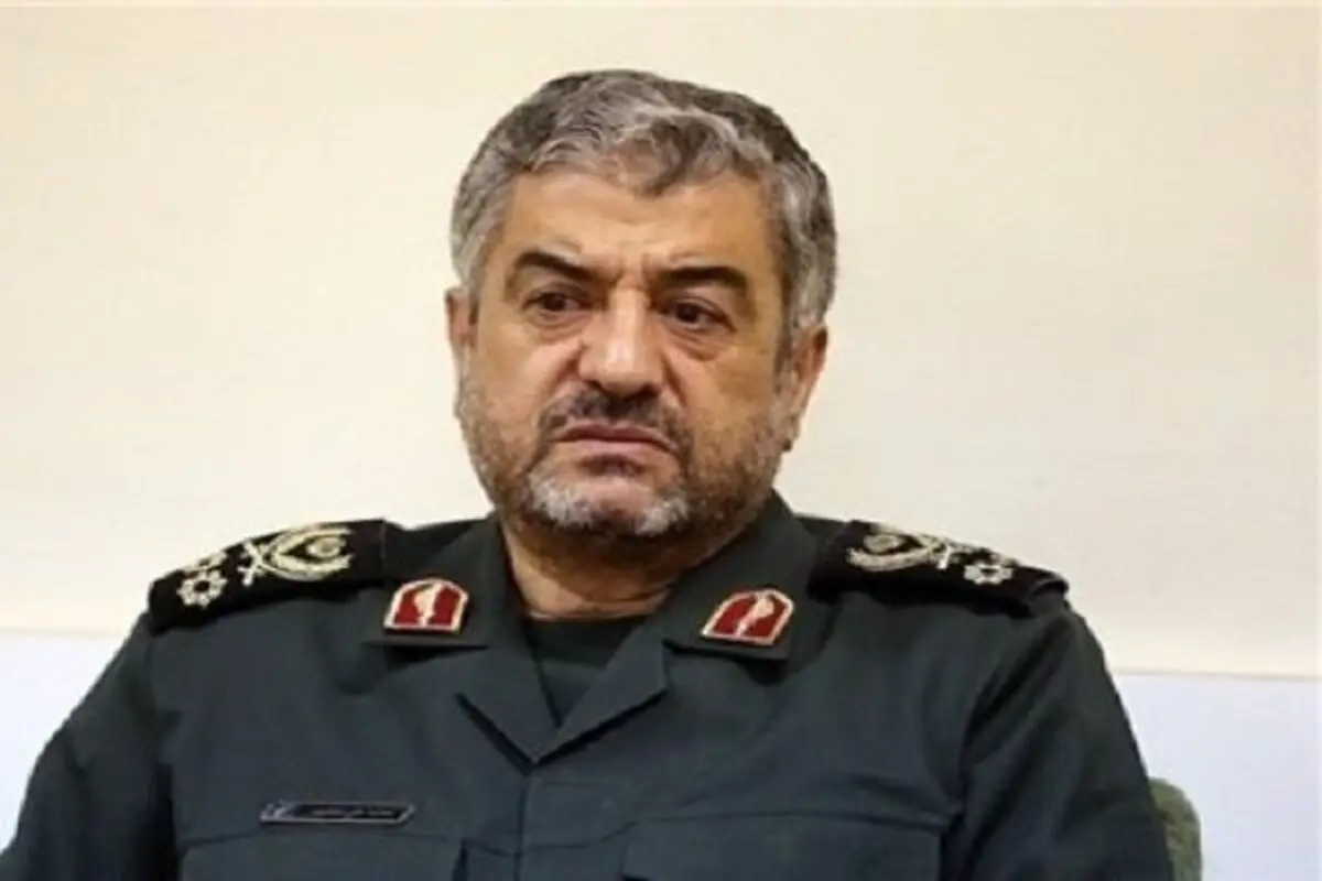 فرمانده کل سپاه: گوشت نیروهای نظامی آمریکا در منطقه زیر دندان ماست
