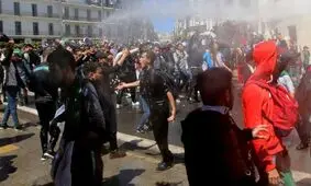تظاهرات در الجزایر علیه رئیس‌جمهوری موقت