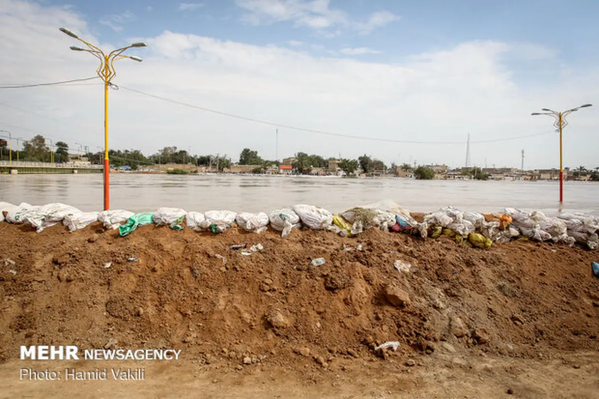 کمبود ماشین‌آلات برای مقابله با بحران سیل در روستاهای شادگان