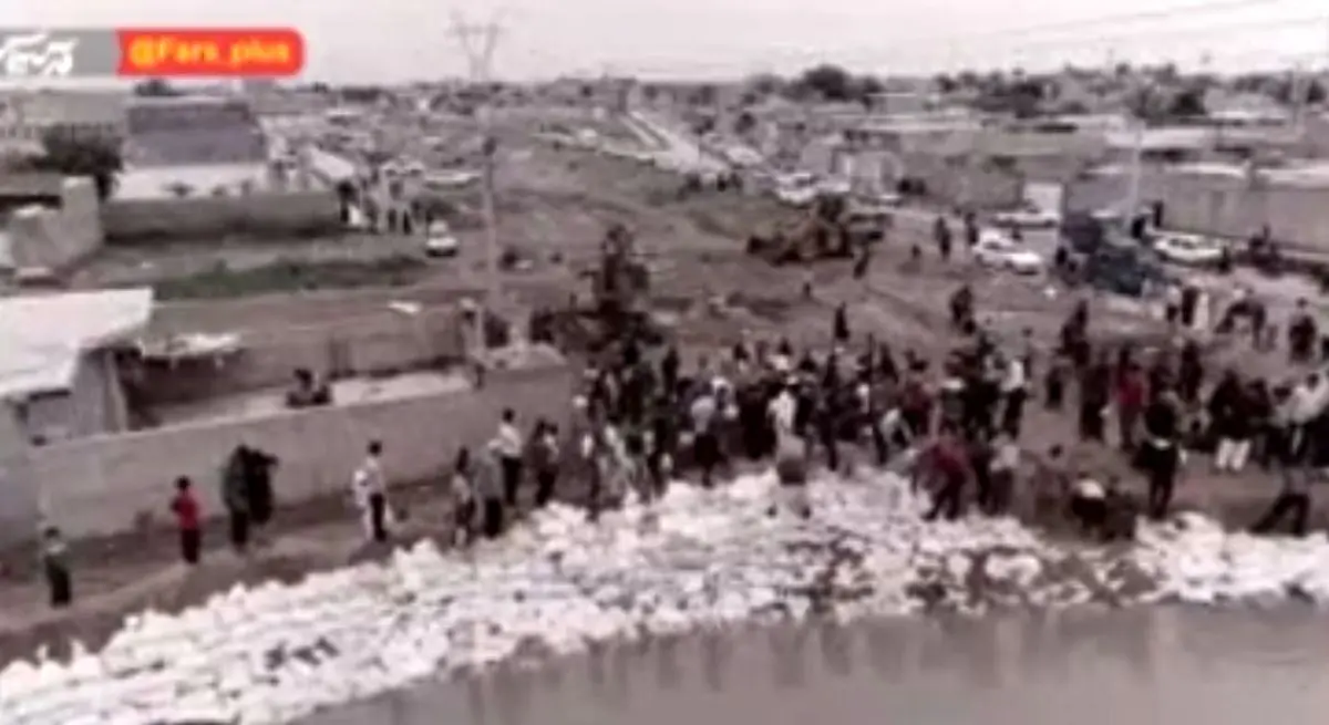 روایتی از حماسه مردم حميديه خوزستان در جلوگيری از پيشروی سيل+فیلم