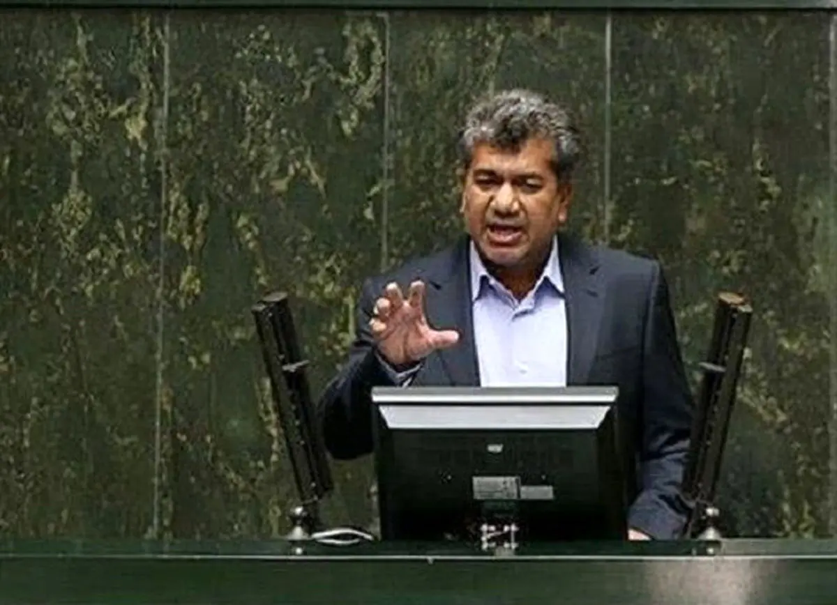 حمزه: گمرکات در صادرات گوجه کارشکنی می‌کنند