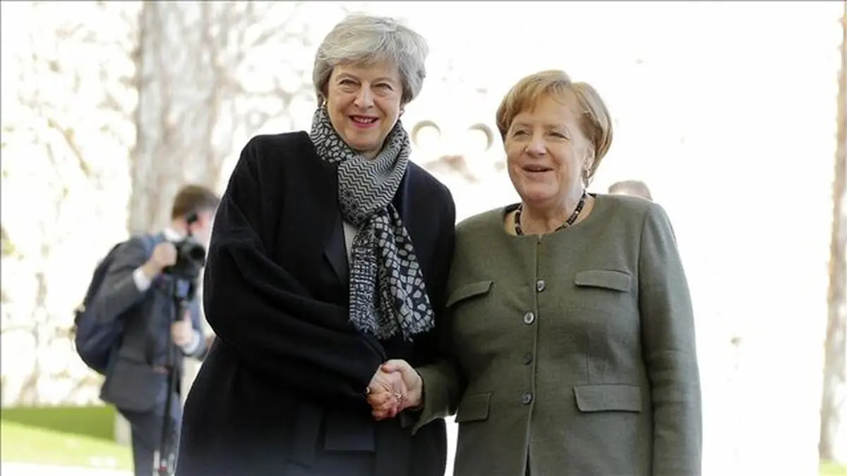 دیدار مرکل و می در برلین