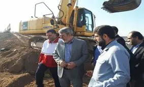 بازدید رحمانی فضلی از ایجاد و تقویت سیل بند در پیرامون اهواز