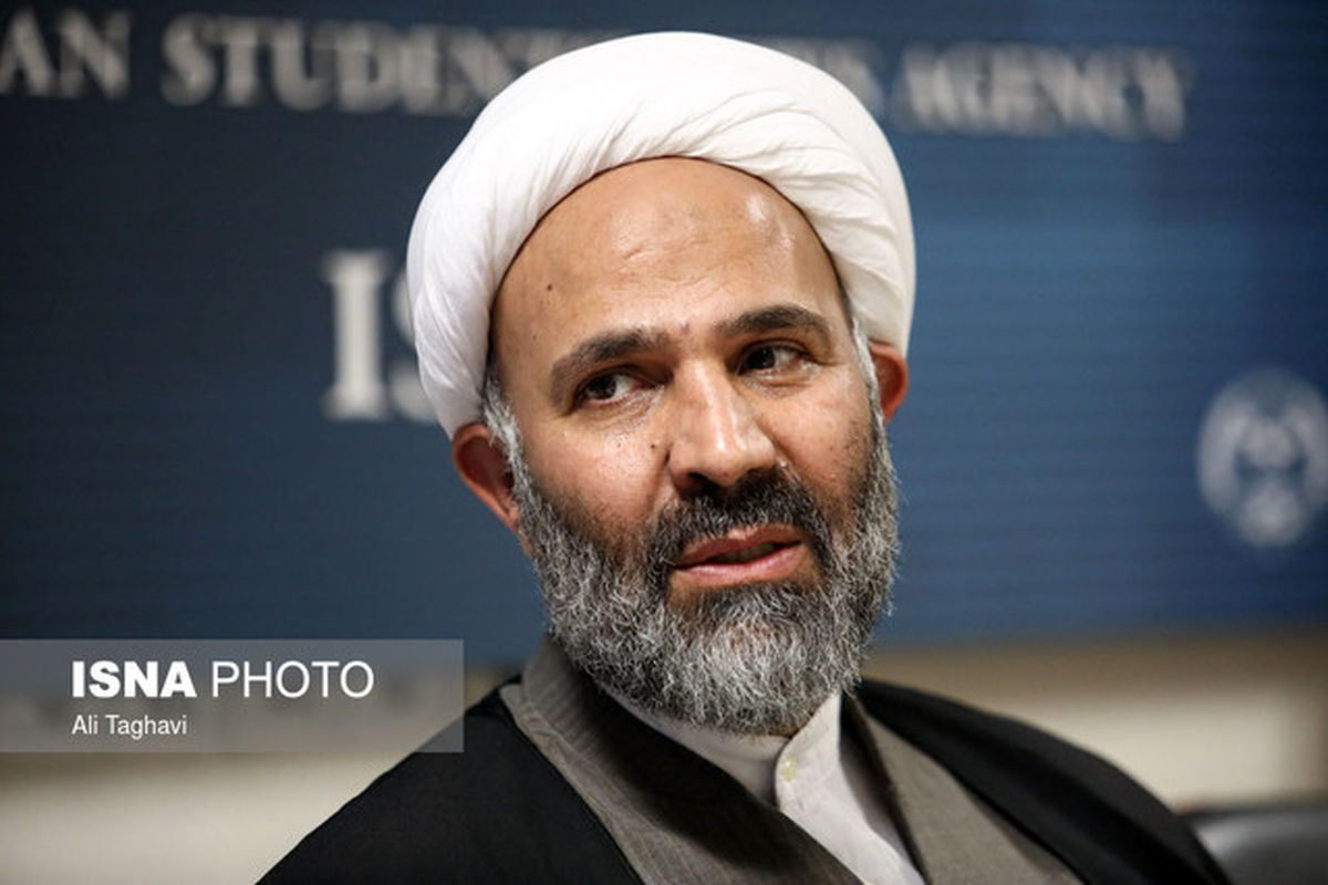 پژمانفر: مطالبهگری هزینه دارد؛ نباید تنها تماشا کنیم