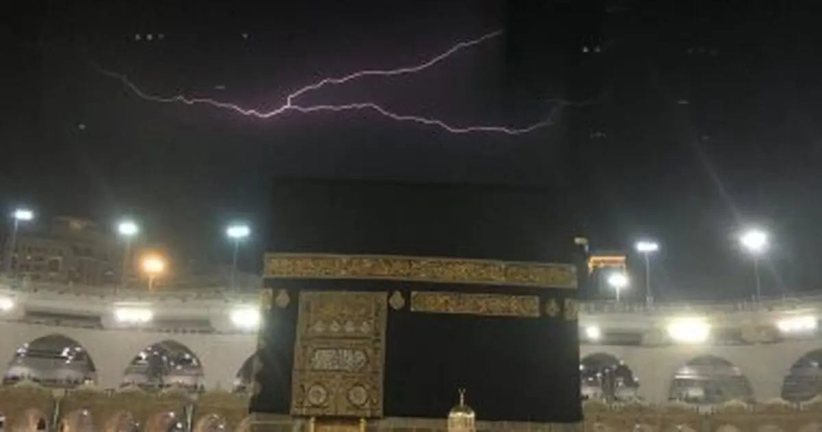 تصاویر کنونی ماهواره هواشناسی: هم اکنون رعد و برق در عربستان+تصویر ماهواره ای