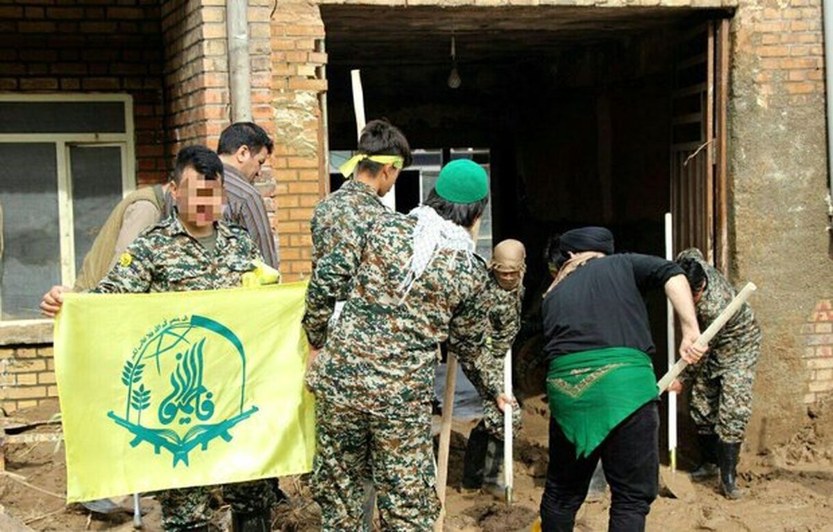 نیروهای جهادی«فاطمیون» به کمک سیل زدگان استان لرستان شتافتند