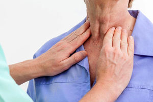 مهمترین علل درد جلوی گردن را بشناسید/ اگر این علائم را دارید تیروئید شما مشکل دارد