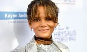 راز جوانی هلی بری چیست؟ + عکس