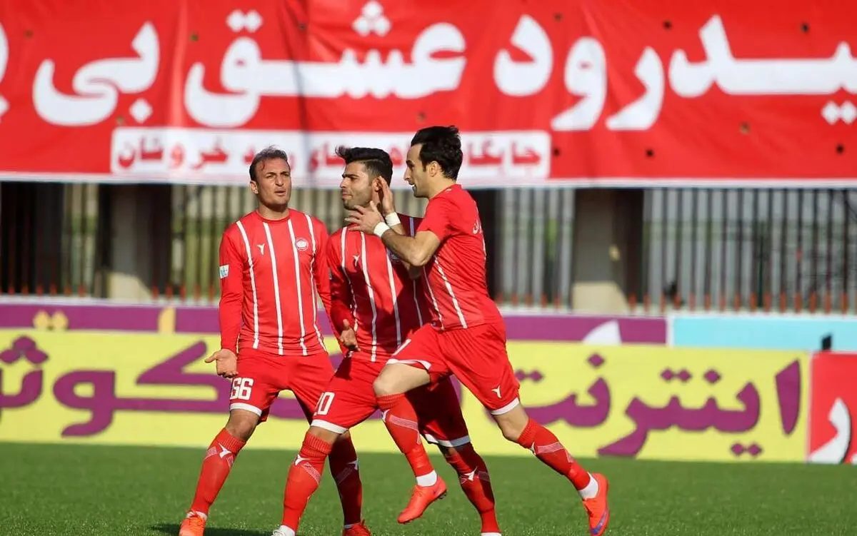 بلبلی: آقای دژاگه هم مثل من 2 دست و پا دارد!