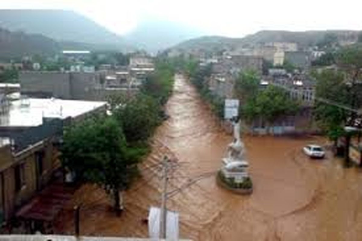 بارش شدید باران و جاری شدن سیل در رودخانه‌های کلات مشهد