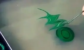 نقاشی زیبا روی آب و انتقالش روی کاغذ