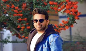 ترانه خوانی عماد طالب زاده به مناسبت تولد دومین فرزندش+ویدئو