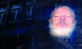 معامله لنین و ترامپ/ چرا اکوادور پشت جولیان آسانژ را خالی کرد؟