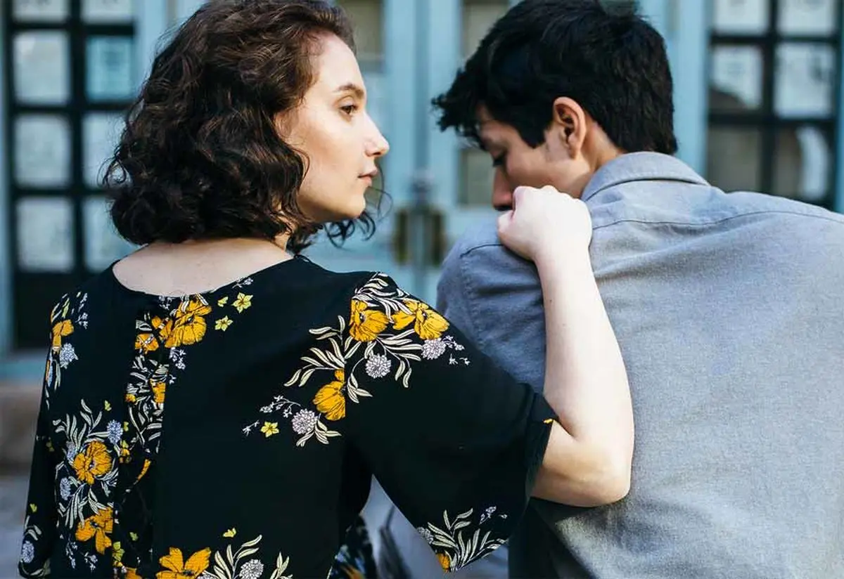 با ترس از تعهد در روابط عاشقانه چه کنم؟